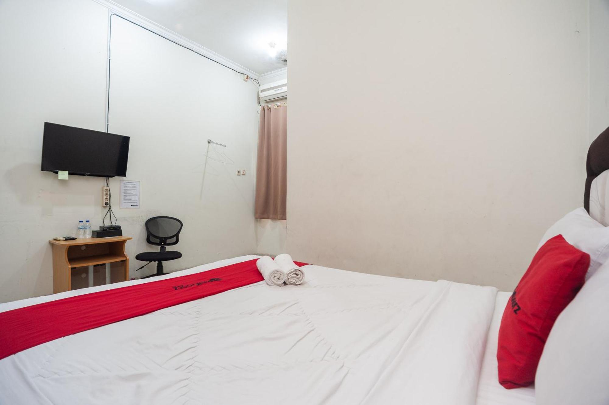 เรดดอร์ซ พลัส เนียร์ Rs Pmi โบโกร์ Hotel โบกอร์ ภายนอก รูปภาพ