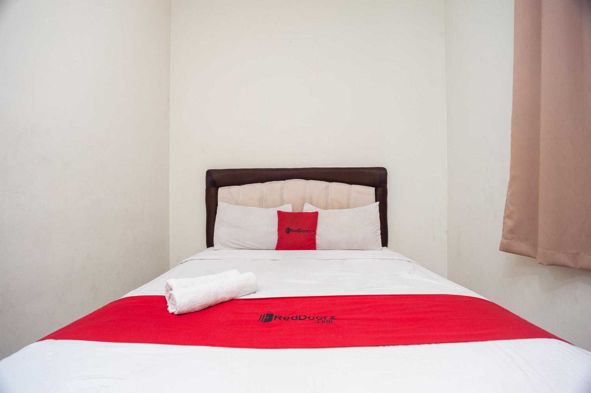 เรดดอร์ซ พลัส เนียร์ Rs Pmi โบโกร์ Hotel โบกอร์ ภายนอก รูปภาพ