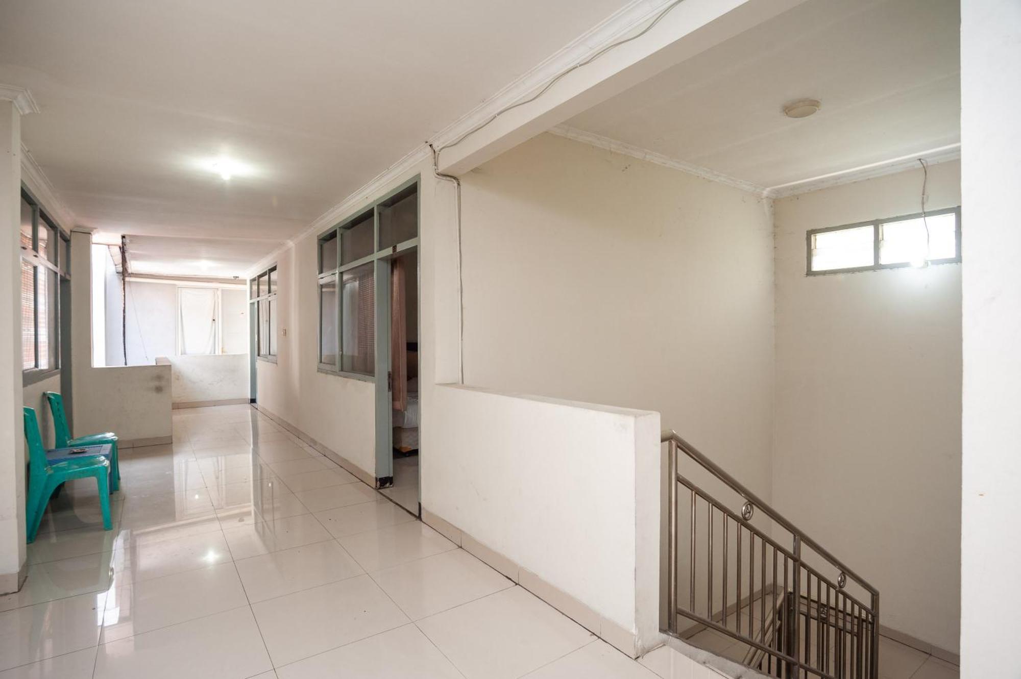 เรดดอร์ซ พลัส เนียร์ Rs Pmi โบโกร์ Hotel โบกอร์ ภายนอก รูปภาพ