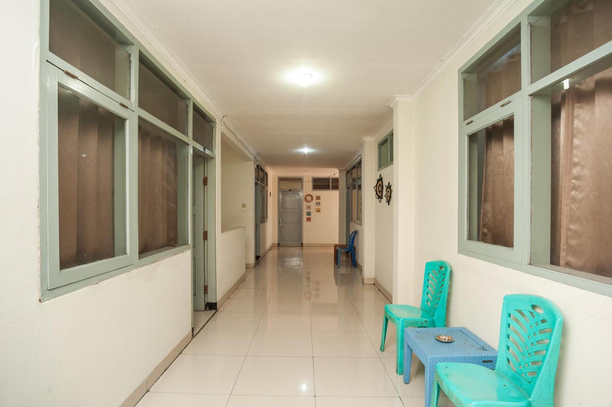 เรดดอร์ซ พลัส เนียร์ Rs Pmi โบโกร์ Hotel โบกอร์ ภายนอก รูปภาพ